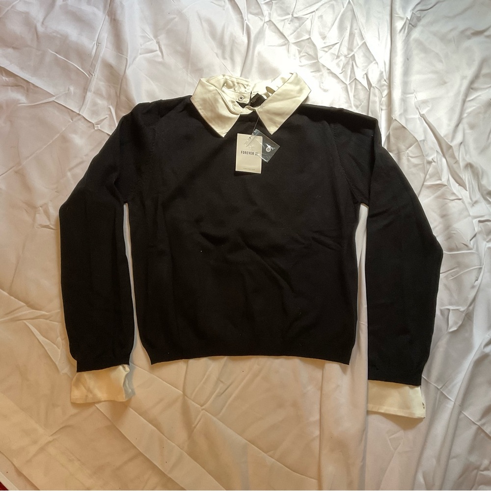 Forever 21 Classic Black and White Crew Neck Sweater